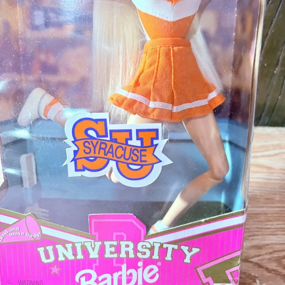 1996 Mattel 19163 Syracuse University cheerleader barbie articulated body blondy